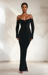 Strick-Maxikleid mit langen Ärmeln und Figurbetontem Schnitt